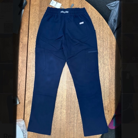 FIGS, High Waisted Dowa Scrub Pants, Petite, XXS, Navy Blue, New With Tags - Picture 2 of 6
